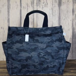 Quilted koala luxe north south black camo